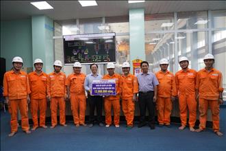 Công đoàn Thủy điện Sông Ba Hạ thăm hỏi, tặng quà Người lao động nhân Tháng công nhân năm 2024